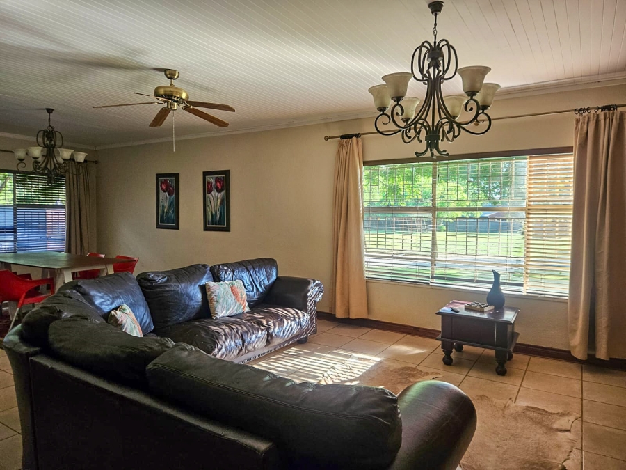 4 Bedroom Property for Sale in Mooivallei Park North West